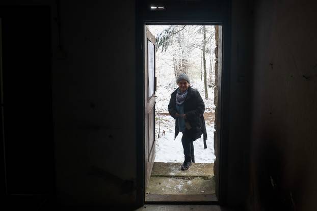 Škola u Željeznom Žumberačkom odavno se ne koristi, ali danas je otvorena zbog izbora