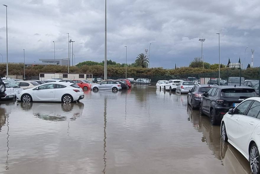 Obilne kiše paralizirale zračnu luku na Mallorci