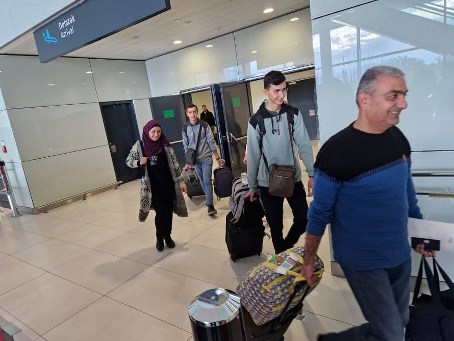 Još hrvatskih državljana iz Gaze pristiglo u Zagreb: 'Iza sebe smo ostavili 30 umrlih, strašno'