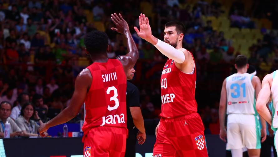Pirej: Kvalifikacijski košarkaški turnir za Olimpijske igre u Parizu, Slovenija - Hrvatska