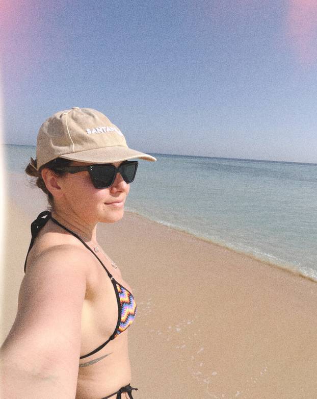 FOTO Olimpijka navukla tangice i bikini i klizala. I to jako brzo...