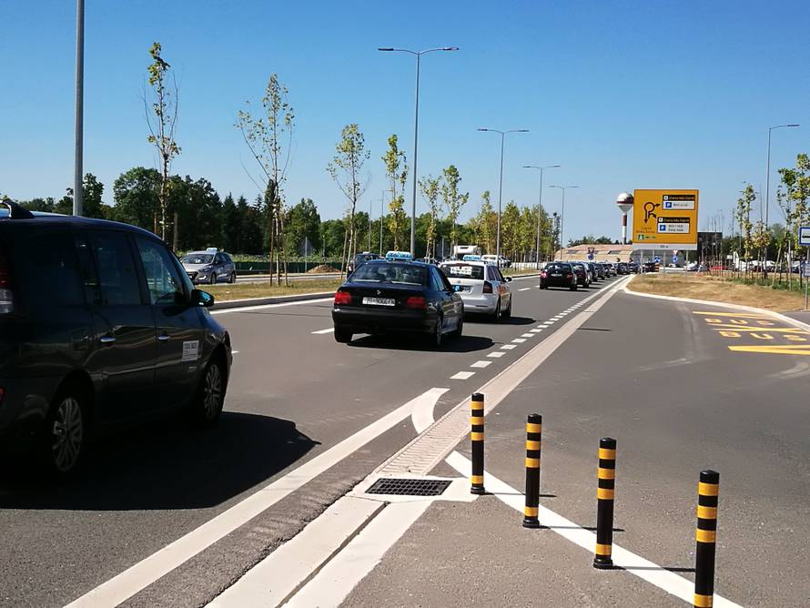 Zbog Ubera: Prosvjedi taksista u Dubrovniku, Zagrebu i Splitu