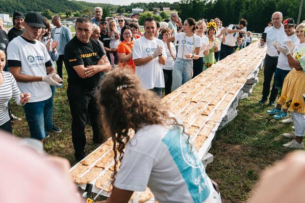 Hrvati oborili rekord: 'Imamo najdužu štrudlu na svijetu!'