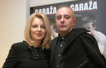 Mirjana Hrga radi za muža, a on joj ubrizgava botoks