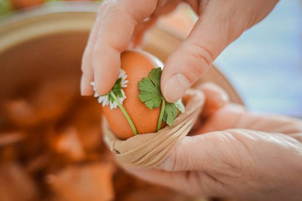 Zagreb: Tradicionalno bojanje uskršnjih jaja