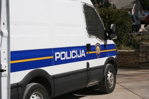 Tragedija u Imotskom: Priveli mu&scaron;karaca u policiju, on umro