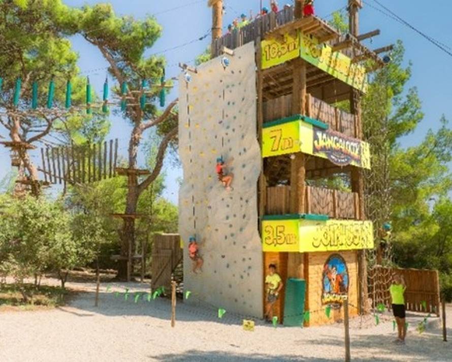 Adrenalin uz more: Doživite slobodan pad i najsigurniji zip-line u Umagu i Pomeru