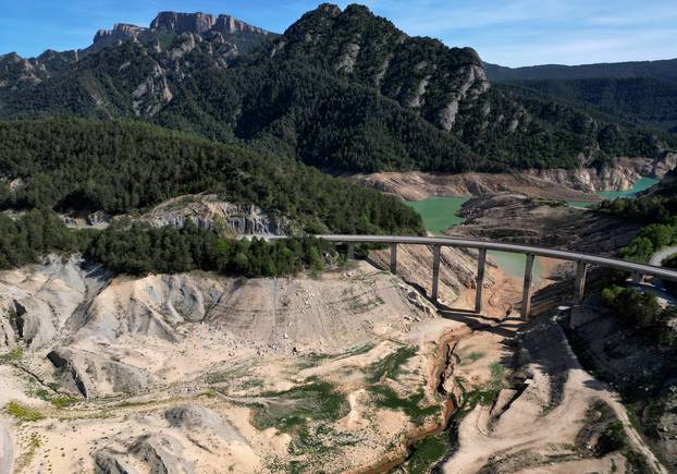 Drought impact on Spain's reservoirs after warmest April on record