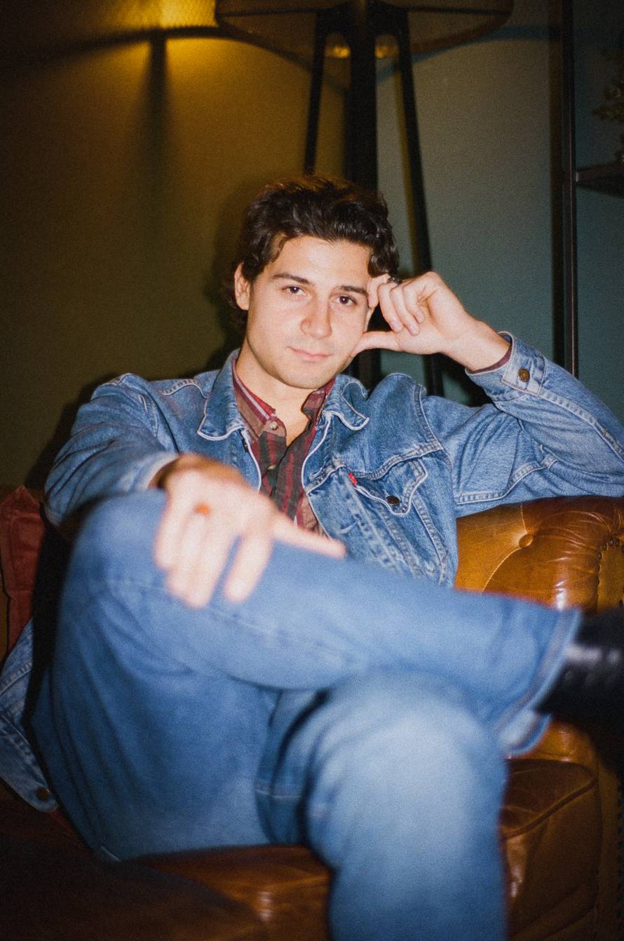 Filip Rudan najavio svoje novo poglavlje u glazbi: Predstavio autorsku pjesmu 'Dry Your Eyes'