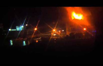 Hotel Jadran na otoku Rabu u plamenu: Radnici su se spasili