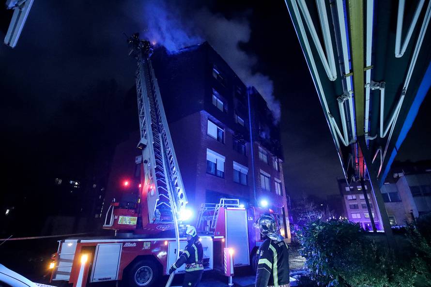 Vatrogasci i dalje na požarištu: 'Susjeda je vrištala, u šoku je'