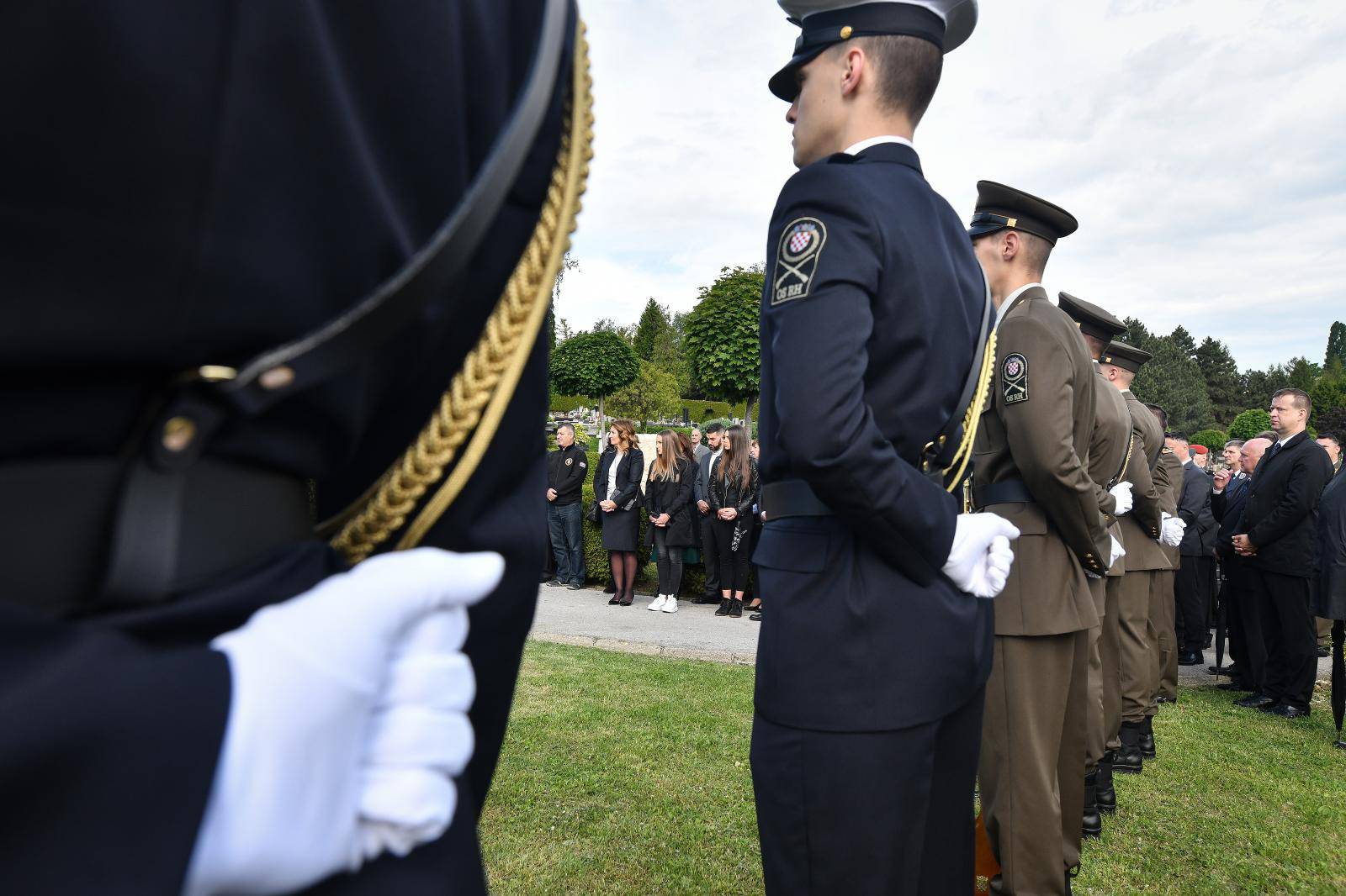 Zagreb: Polaganje vijenaca na grobu Gojka Å uÅ¡ka povodom 21. godiÅ¡njice smrti