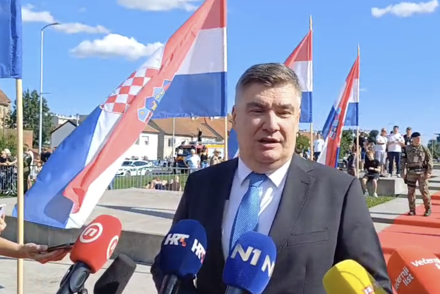 Izjava predsjednika Zorana Milanovi&cacute;a prije mimohoda