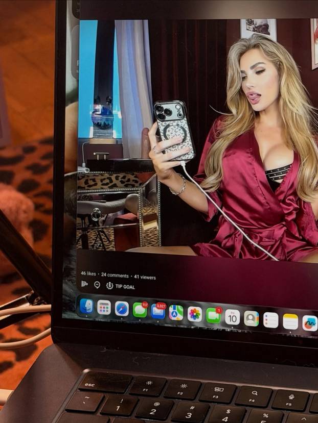 FOTO Možda ste ju sreli... Bujna influencerica posjetila Jadran: 'Ja sam u Hrvatskoj, a vi niste'