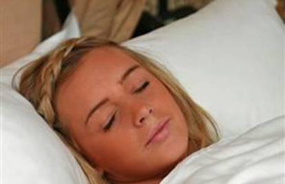 'Trnoružica' spava po dva tjedna zbog rijetke bolesti 