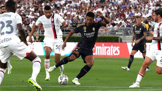 Soccer: Soccer Champions Tour-Real Madrid at AC Milan