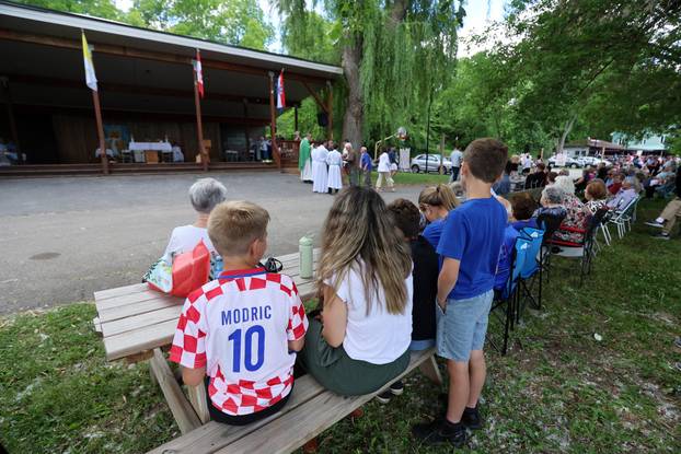 SP 2026 Mississauga: Mnogi hrvati okupili su se na misi u Župi hrvatskih mučenika