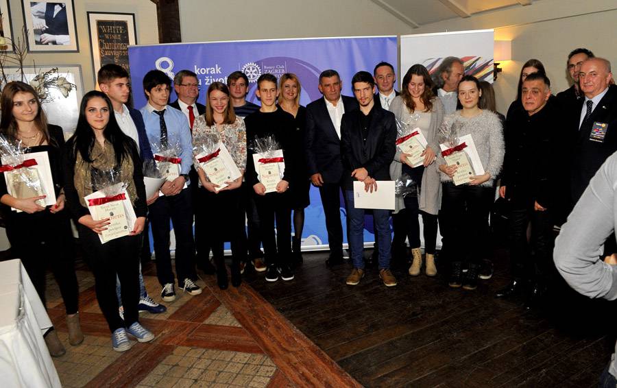 Zagreb, 01.12.2015 - Svecano dodijeljene stipendije Rotary Cluba Zagreb: Korak u zivot