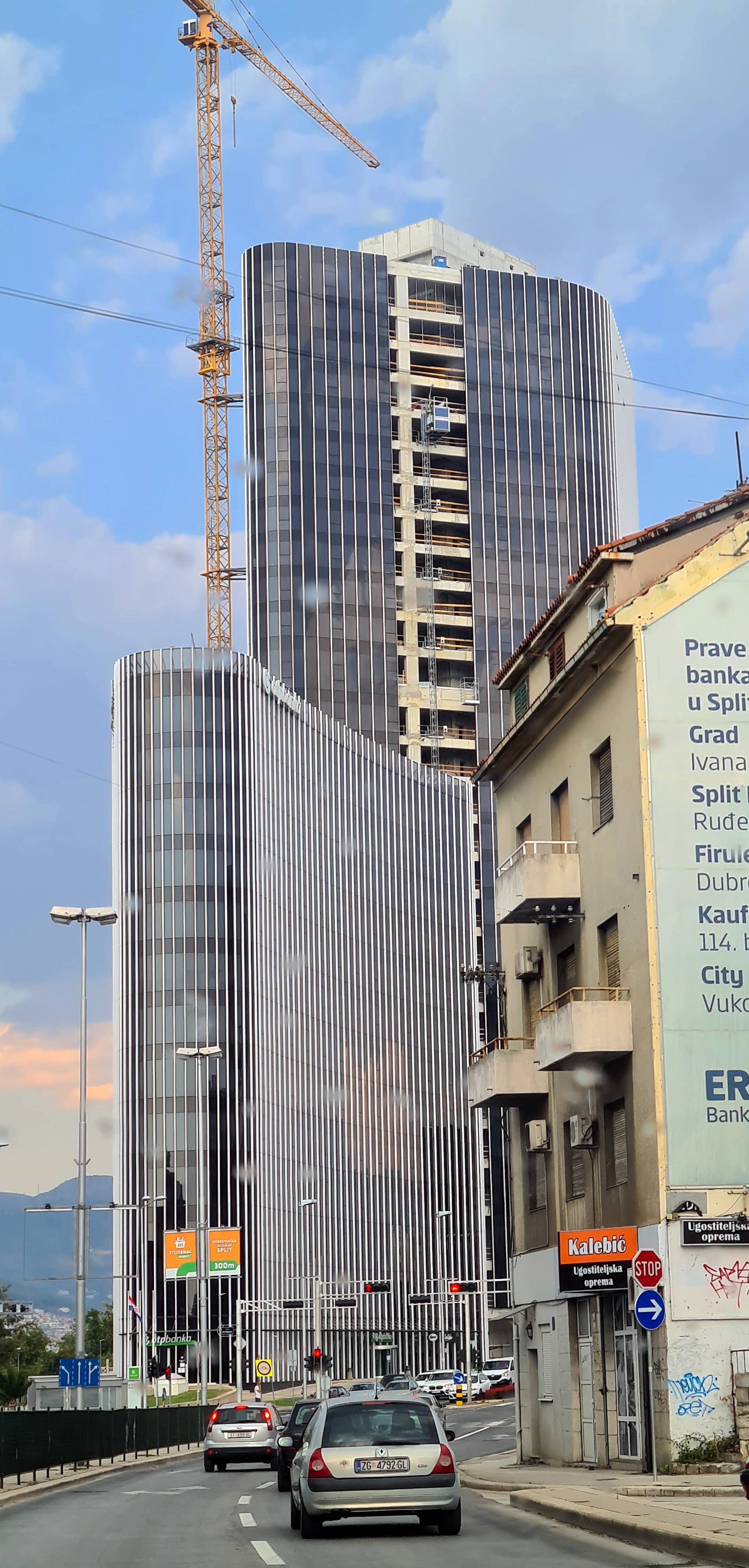 Kako je krenulo, splitski West Gate će na vrhu dobiti vikendicu