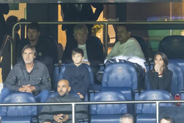 People assistent &agrave; la victoire du PSG (2) face &agrave; Manchester City (0) lors de la deuxi&egrave;me journ&eacute;e de la Ligue des champions au Parc des Princes &agrave; Paris