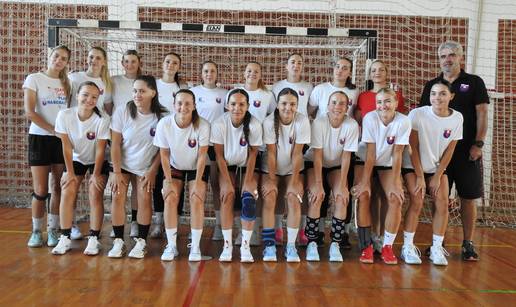 Bjelovarske rukometašice pripremaju se za sezonu: 'Skoro sam odustala od rukometa...'