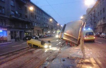 U dvije nesreće u Zvonimirovoj ulici lakše ozlijeđeno troje ljudi