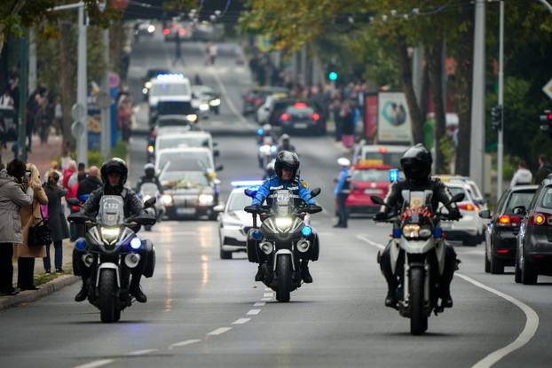 Sarajevo: Povorka prema gradskom groblju Barama