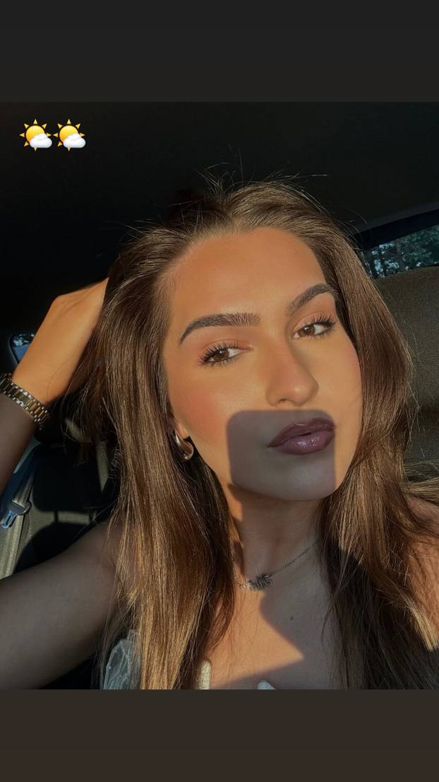 FOTO Francuska Hrvatica mami poglede svih navijača. Evo tko je mlada rukometašica Mia