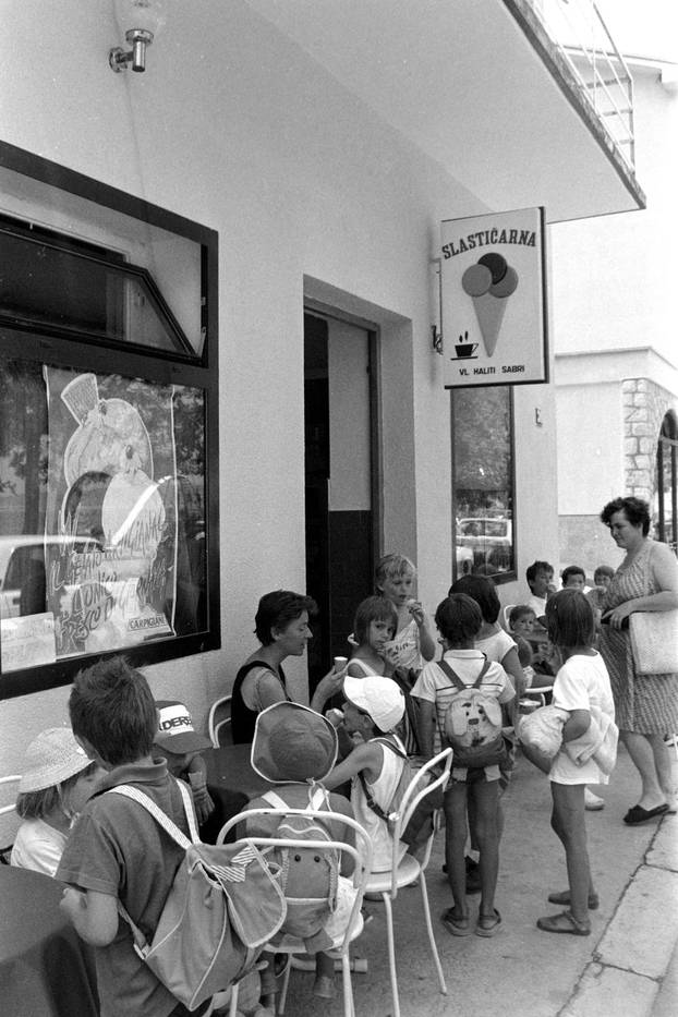 Ljeto u Crikvenici i Selcu, srpanj 1990.