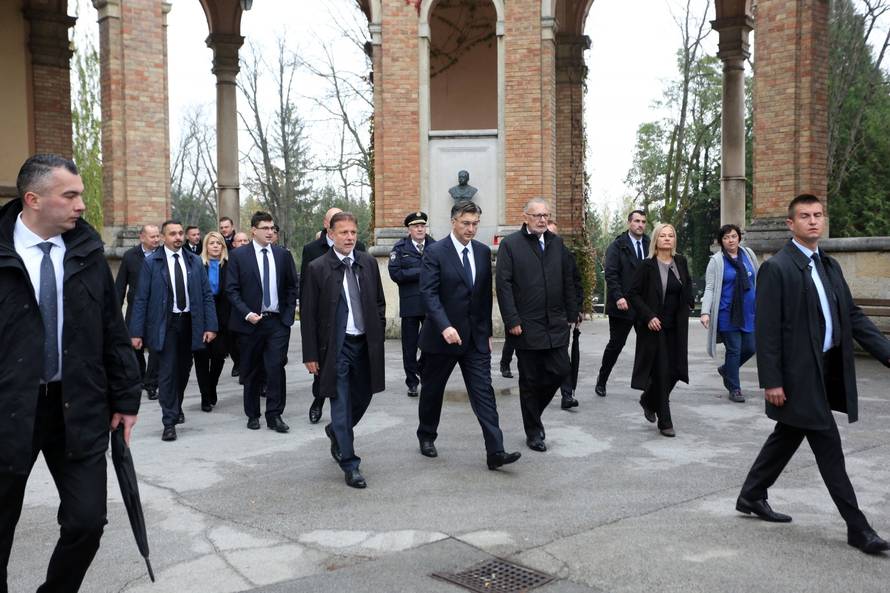 Zagreb: Državni vrh položio vijence povodom blagdana Svih svetih i Dušnog dana