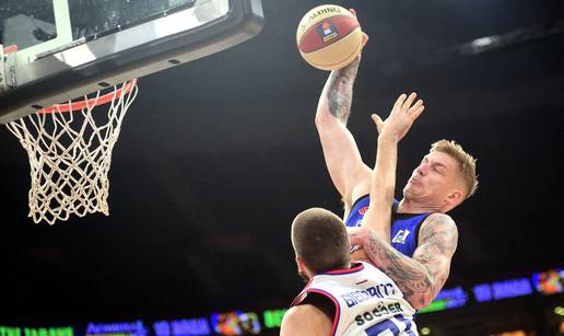 Luka Šamanić debitirao je za Baskoniju u porazu od Zvezde