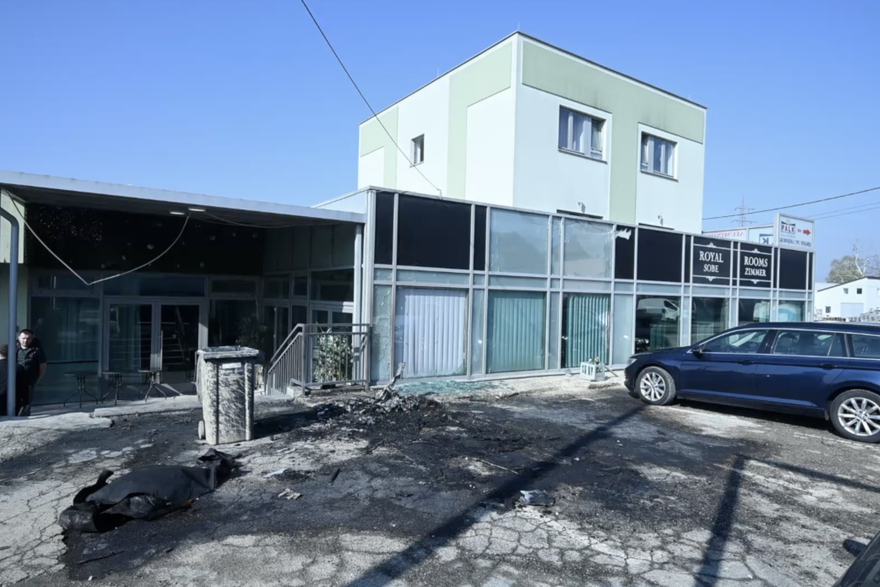Izgorio Mercedes E klase