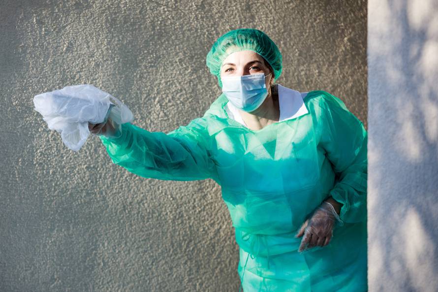 Hrvatska je puna dobrih ljudi:  Poklanjaju kruh i donose ručak!