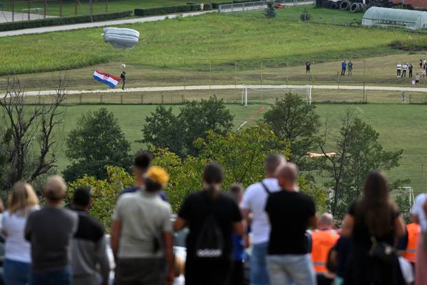 FOTO U Gornjoj Stubici održali 28. Susret za Rudija, herojskog pilota iz rata. Pogledajte fotke