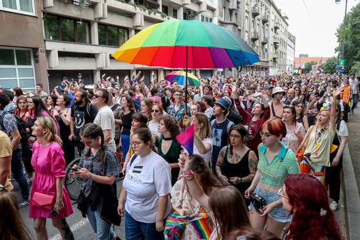 Tisuće ljudi na Zagreb Prideu! Parada je završila na Ribnjaku