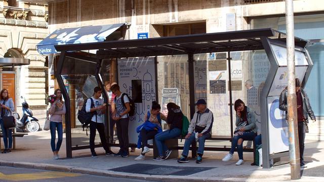 Riječani dobili prve pametne stanice za autobus u Hrvatskoj