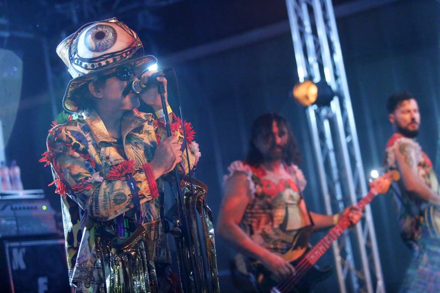 Let 3 sletjeli na krov MSU-a: 'Osvojili smo krov muzeja'