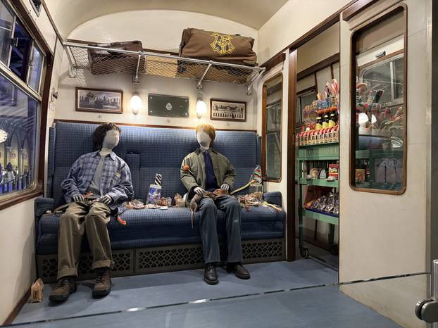 Vodimo vas u studio u kojem se 'rodio' Harry Potter: Pogledajte kako izgleda taj čarobni svijet