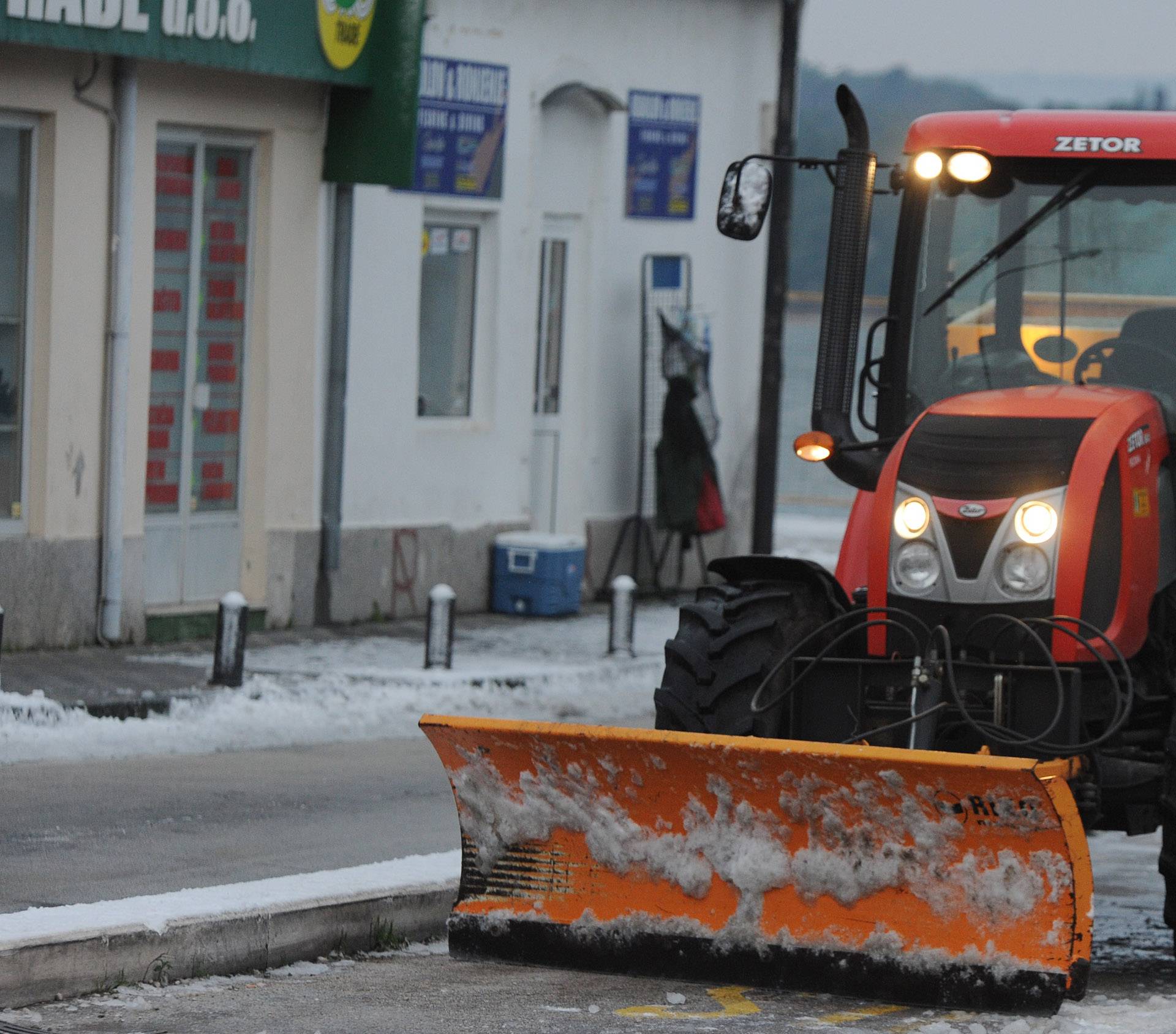 Kaos kod Čakovca: Više od 50 auta 'zaglavilo' zbog poledice