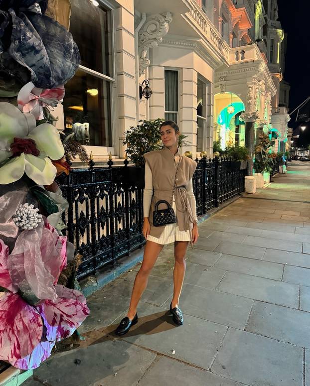 FOTO Kći srpske košarkaške legende ljubi zvijezdu Atletica i penje se prema teniskom vrhu