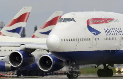 Piloti su skoro pali u nesvijest, avion prisilno sletio u London