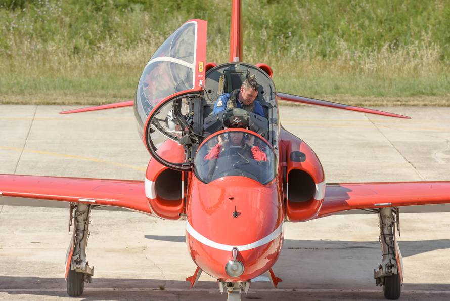 Kraljevska grupa Red Arrows posjetila je naša Krila Oluje