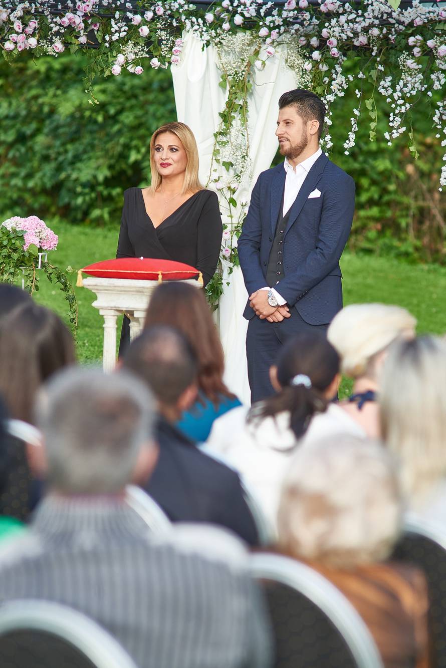 Pale su dvije prosidbe u finalu, a cure ljute: 'Nije bio vrijedan'