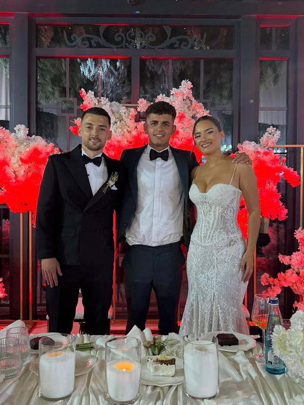 FOTO Oženio se Dinamov as, suigrač bio barjaktar! Na slavlju je bio i nogometaš Hajduka...