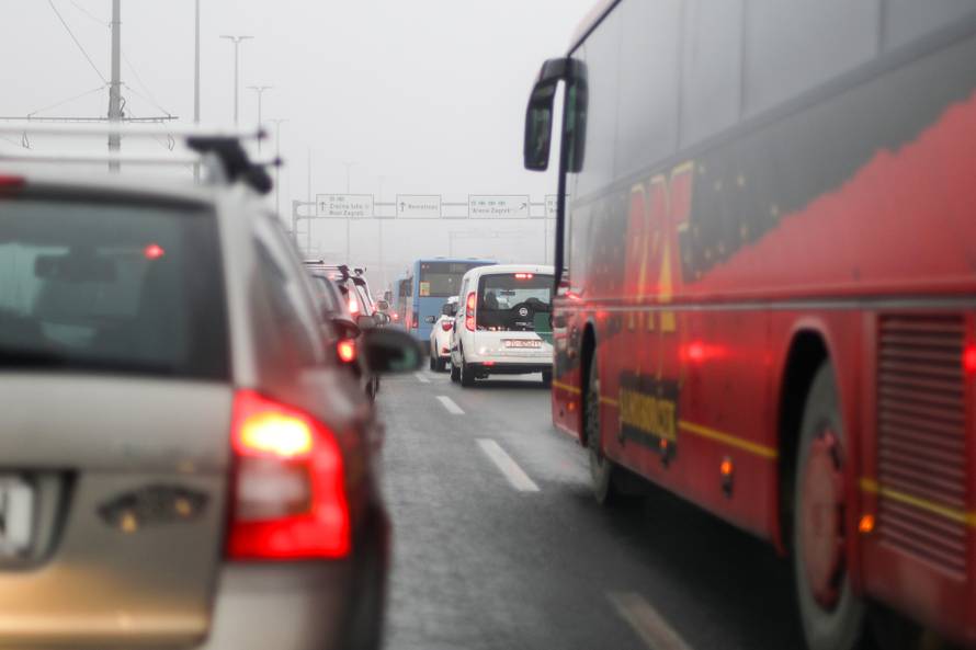 Zagreb: Prvi radni dan nakon puštanja u promet novog rotora u Remetincu