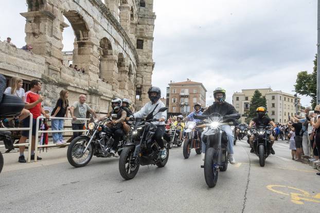 Defile kroz Pulu na najvećem susretu Croatia Bike Week