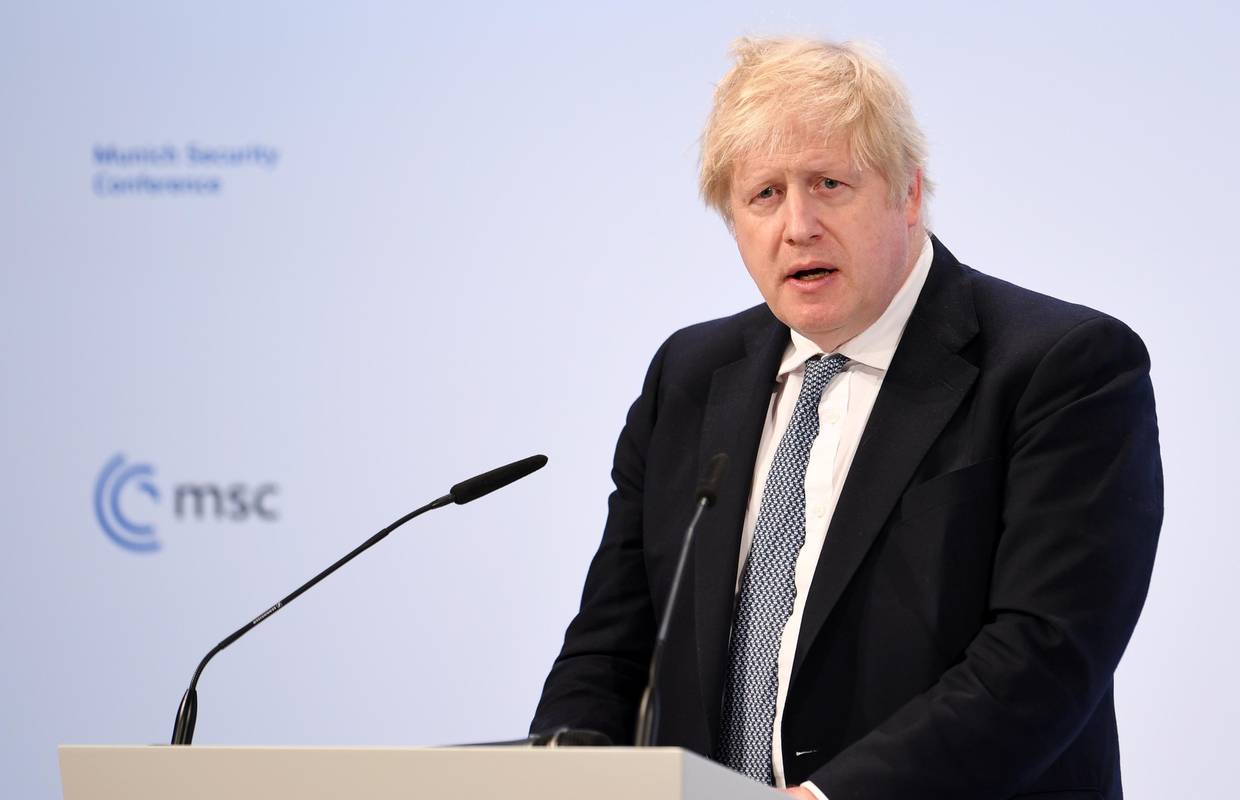 Johnson: Upotrijebit ćemo fiskalnu moć za borbu protiv rastućih troškova života