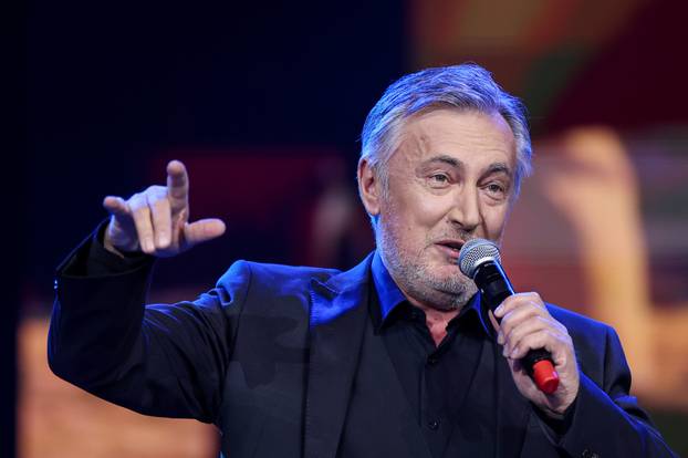 Koncert Miroslava Škore u Areni Zagreb pod nazivom "Sve poštivam, svoje uživam" 