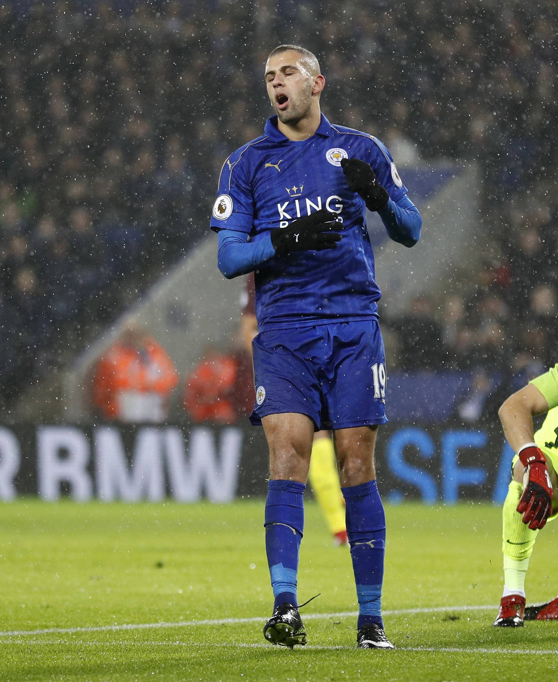 Leicester City's Islam Slimani looks dejected after missing a chance