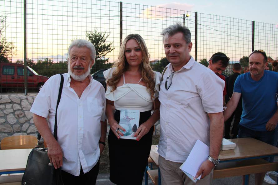 Promocija novog romana "Tragovi" autorice Marijane Dokoze